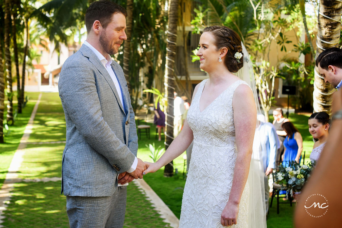 Wedding ceremony moment at Hacienda del Mar, Riviera Maya, Mexico. Martina Campolo Photography