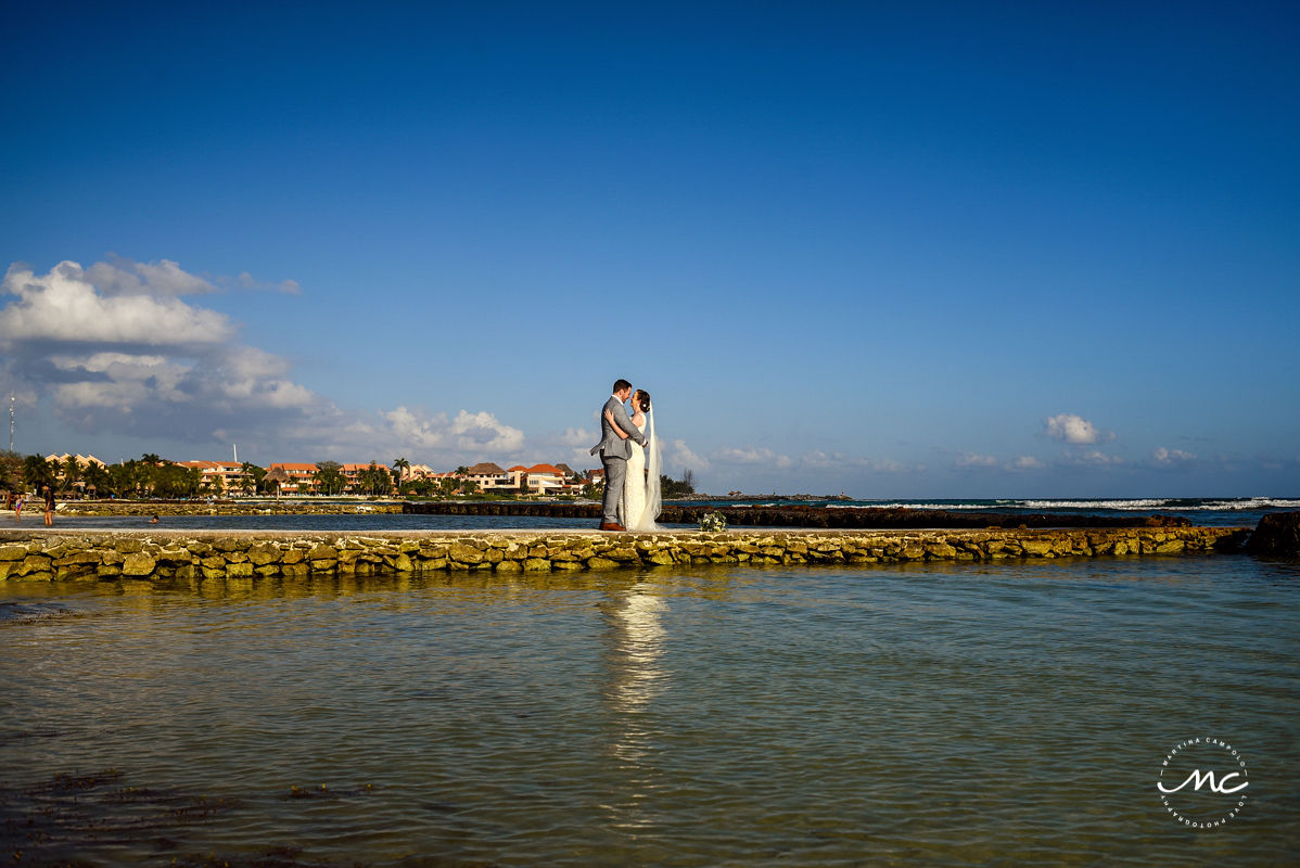 Hacienda del Mar beach wedding in Puerto Aventuras, Mexico. Martina Campolo Photography