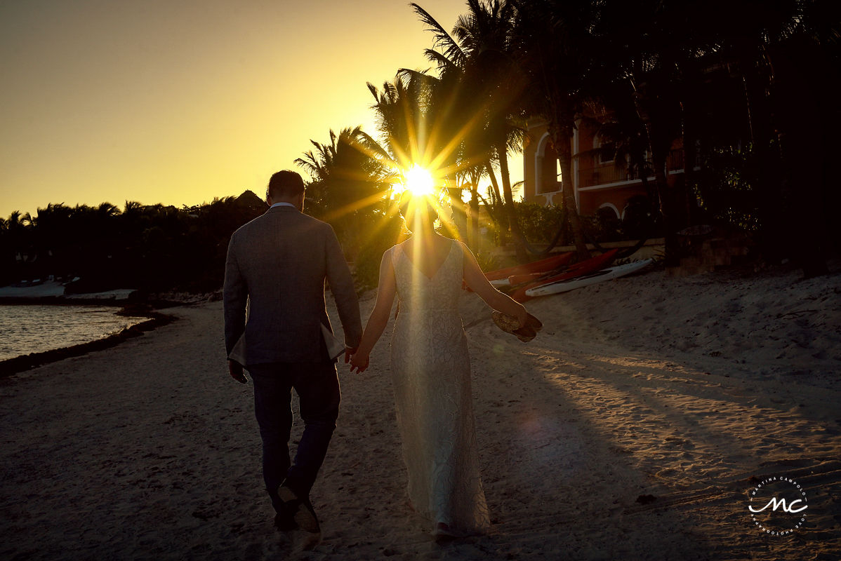 Bride and groom beach sunset portraits at Hacienda del Mar, Puerto Aventuras, Mexico. Martina Campolo Photography