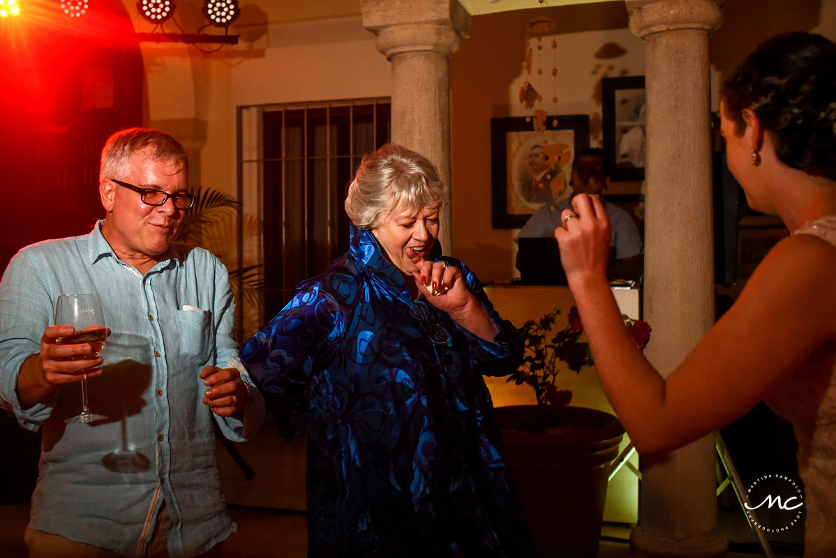 Parents of the bride dancing at Hacienda del Mar wedding reception in Mexico. Martina Campolo Photography