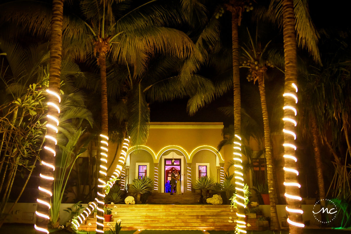 Wedding night portraits at Hacienda del Mar, Puerto Aventuras, Mexico. Martina Campolo Photography