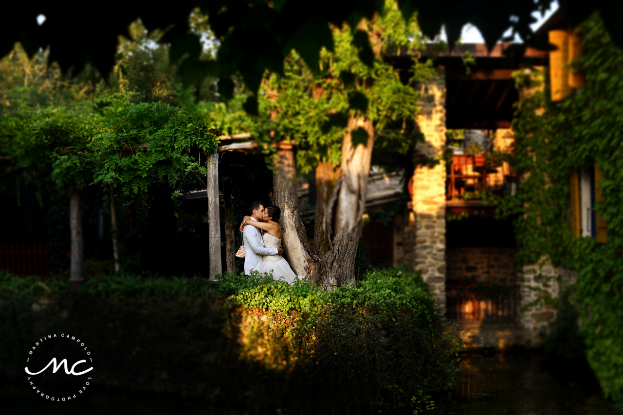 Bride and groom portraits. San Leo Italy Wedding by Martina Campolo Photographer