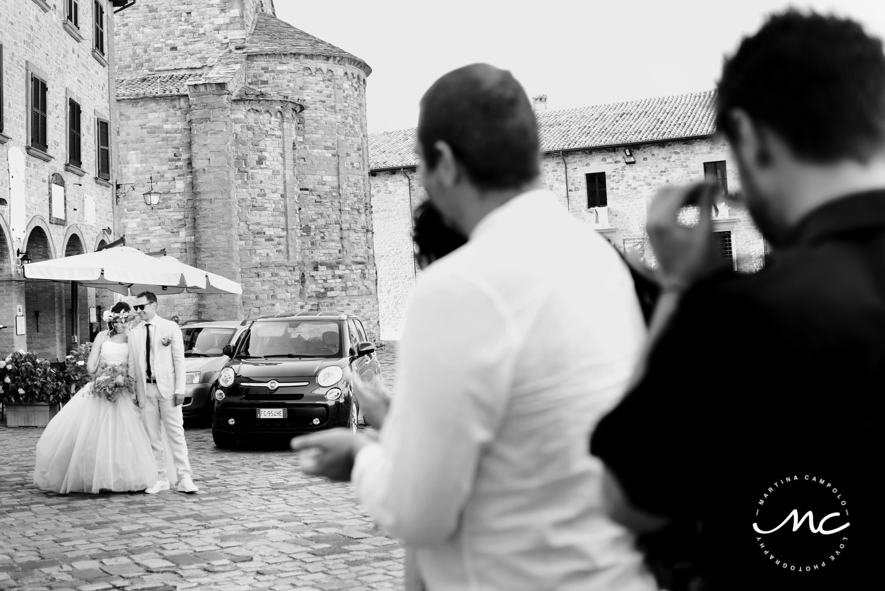 Countryside San Leo Wedding. Martina Campolo Italian Wedding Photographer